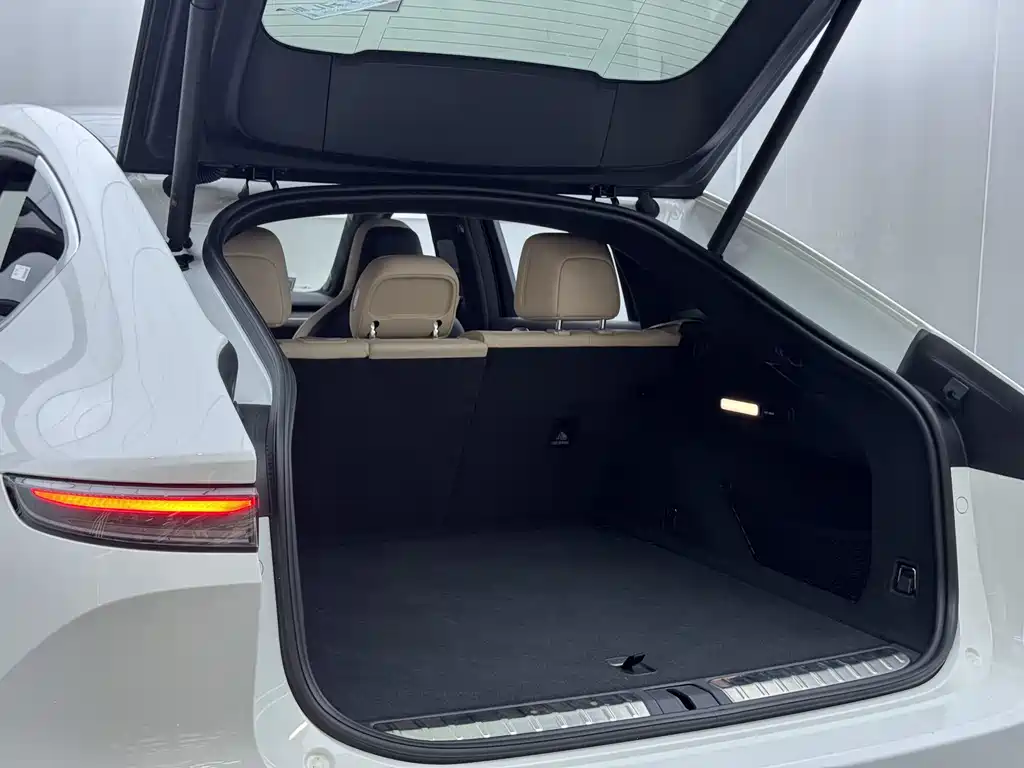 NIO EC7 — фото 25