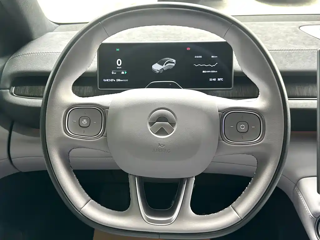 NIO EC6 — фото 14