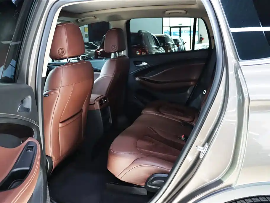Buick Envision Plus — фото 5