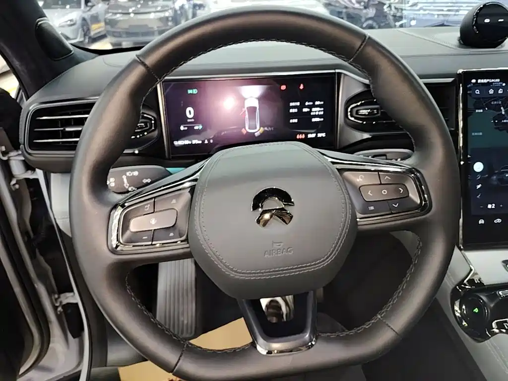 NIO EC6 — фото 11