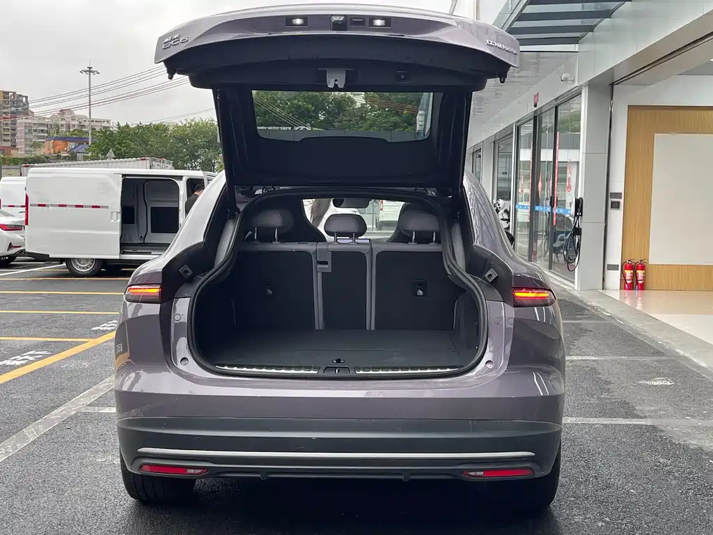 NIO EC6 — фото 8