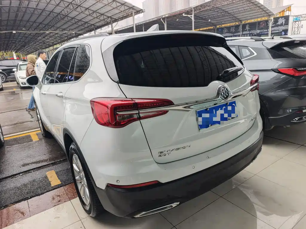 Buick Envision Plus — фото 9