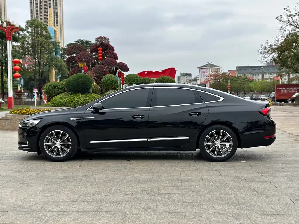 Buick LaCrosse — фото 9
