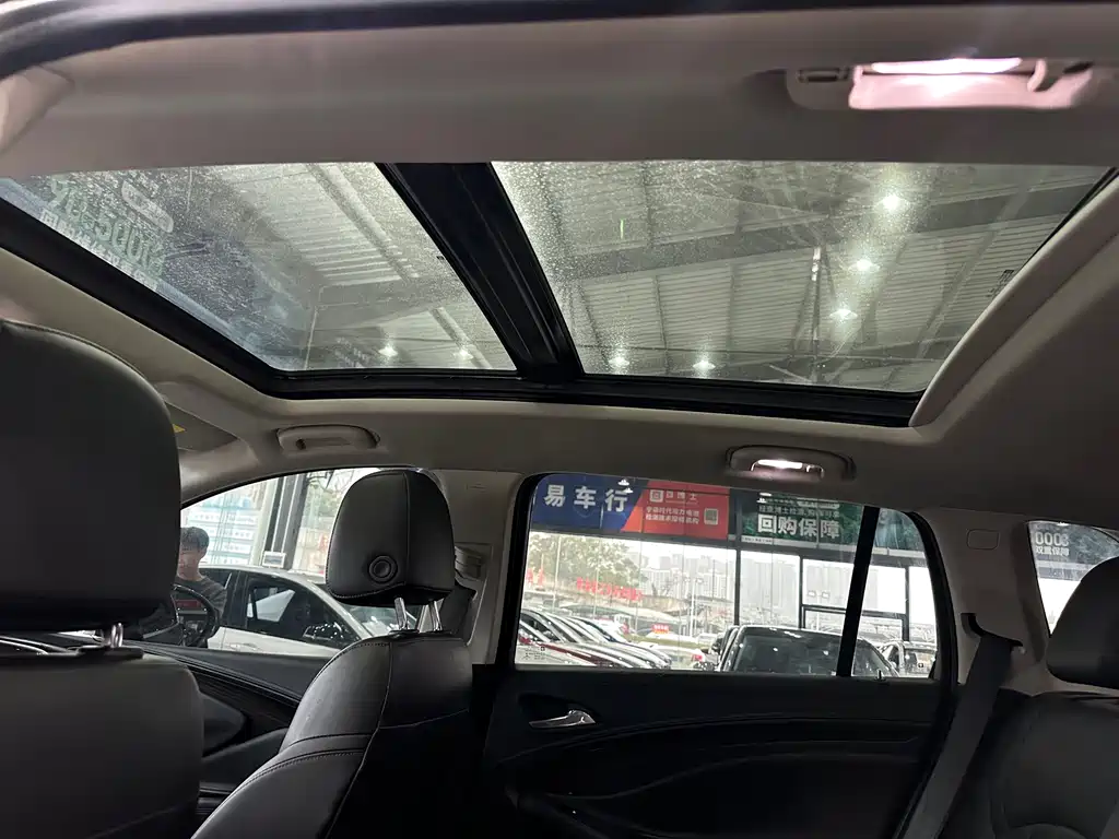 Buick Envision Plus — фото 11