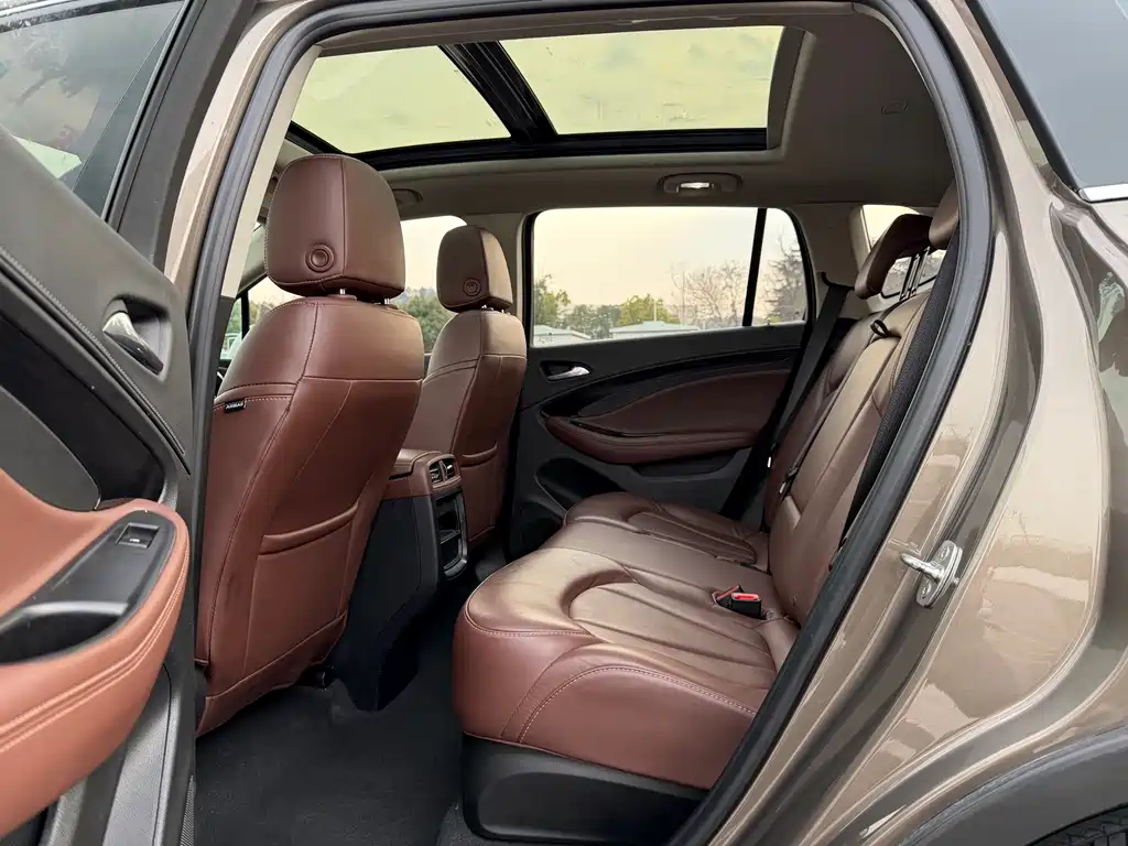 Buick Envision Plus — фото 9
