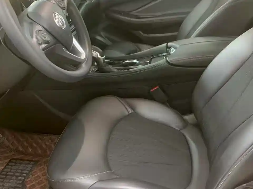 Buick Envision Plus — фото 4