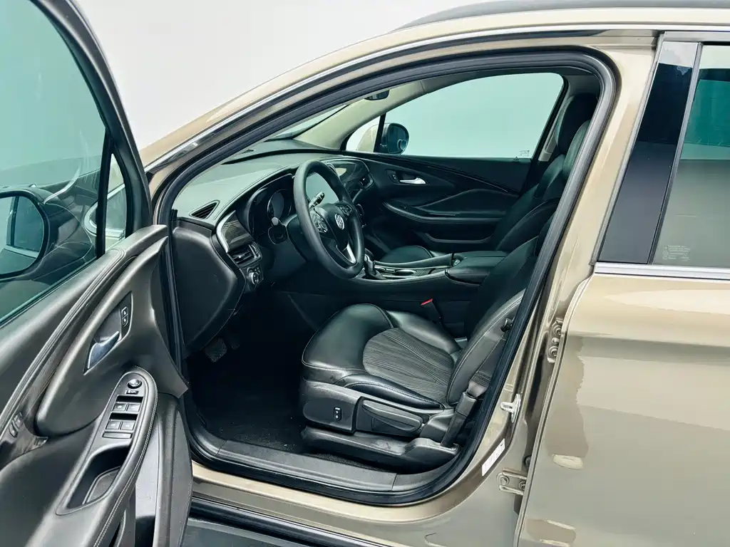 Buick Envision Plus — фото 14