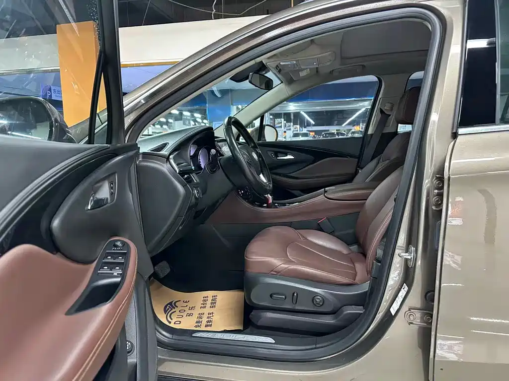 Buick Envision Plus — фото 5