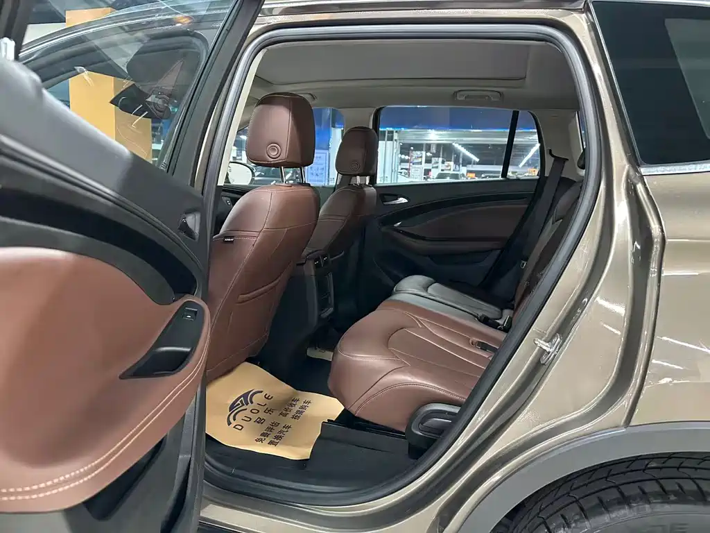 Buick Envision Plus — фото 6