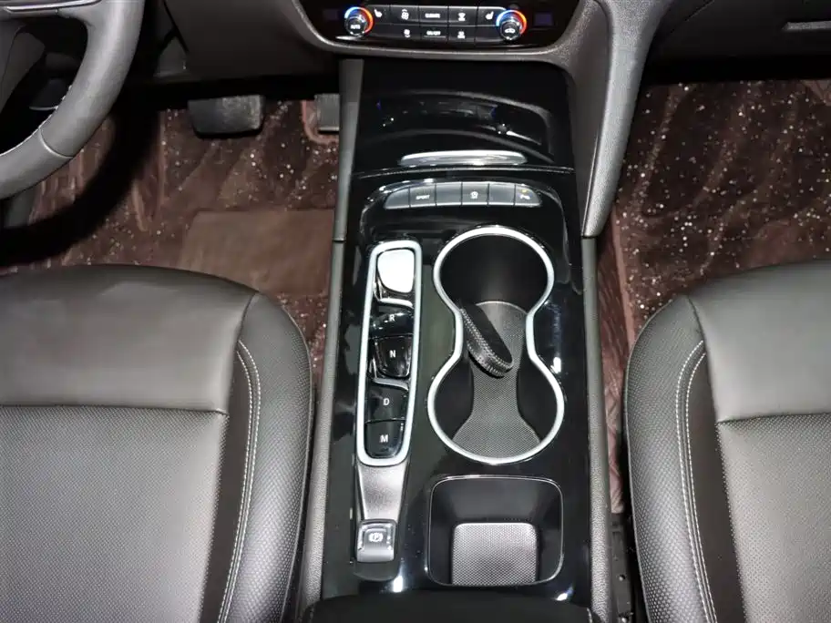Buick Regal — фото 15