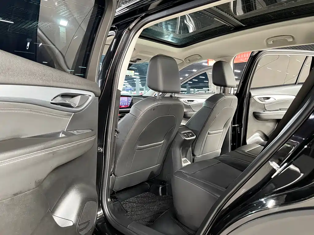 Buick Envision Plus — фото 11