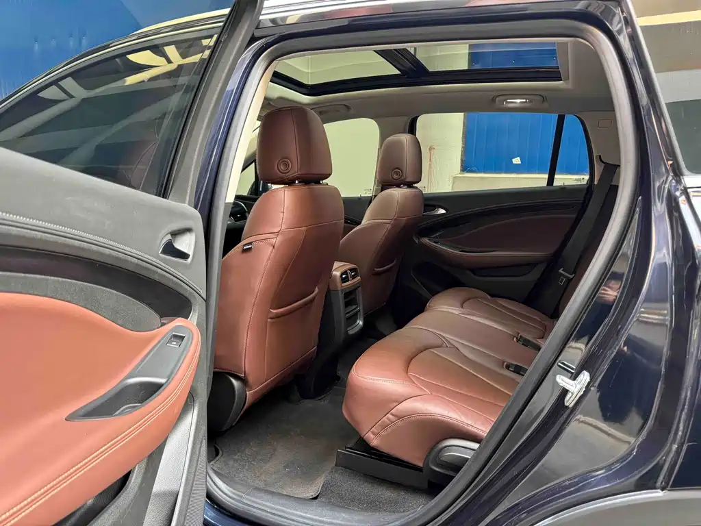 Buick Envision Plus — фото 8