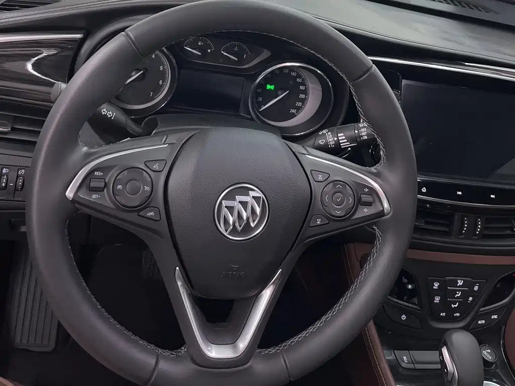 Buick Envision Plus — фото 10