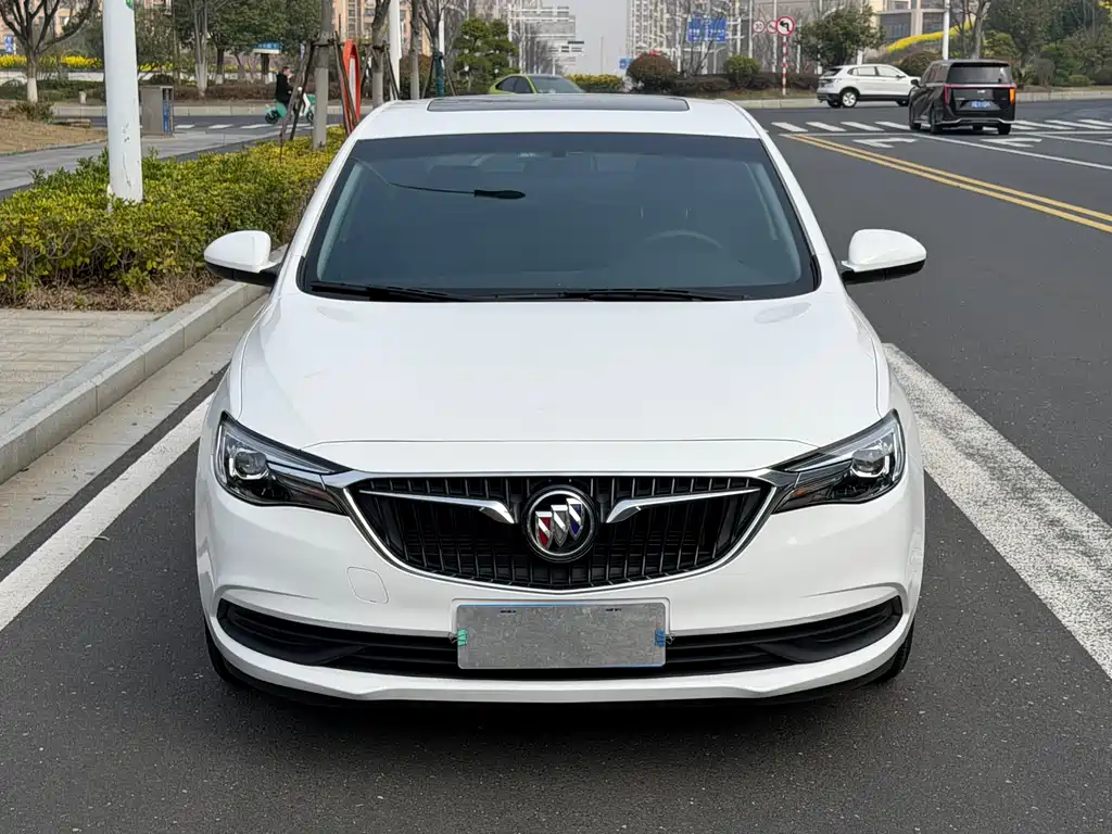 Buick Excelle — фото 2
