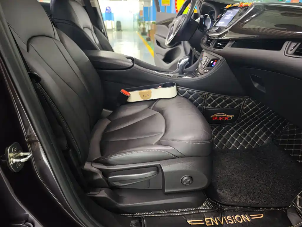 Buick Envision Plus — фото 11