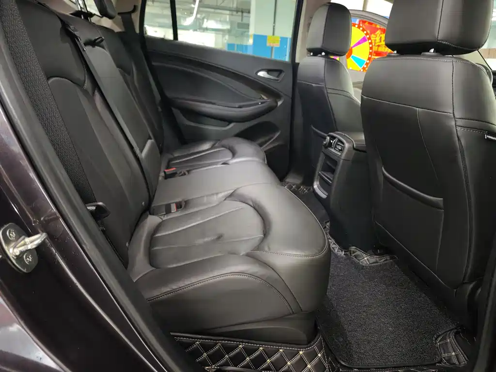 Buick Envision Plus — фото 14