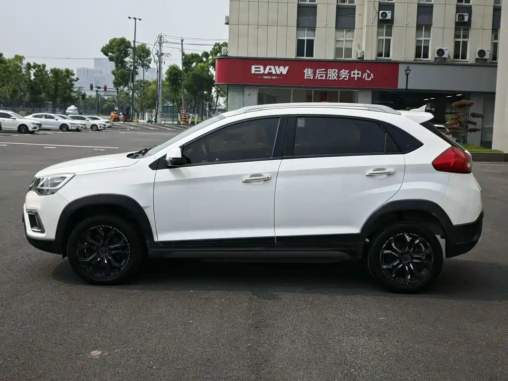 Chery New Energy Tiggo 3xe — фото 3