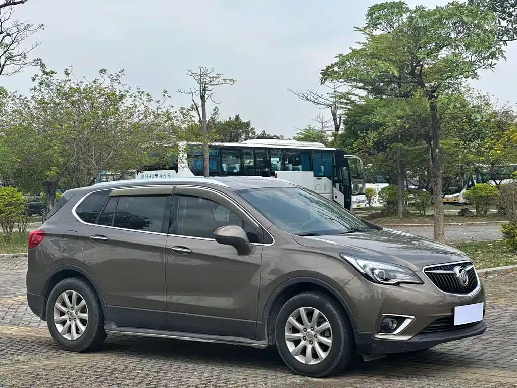 Buick Envision Plus — фото 3