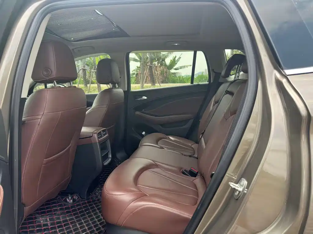 Buick Envision Plus — фото 8