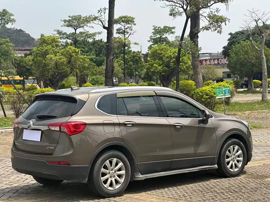 Buick Envision Plus — фото 9