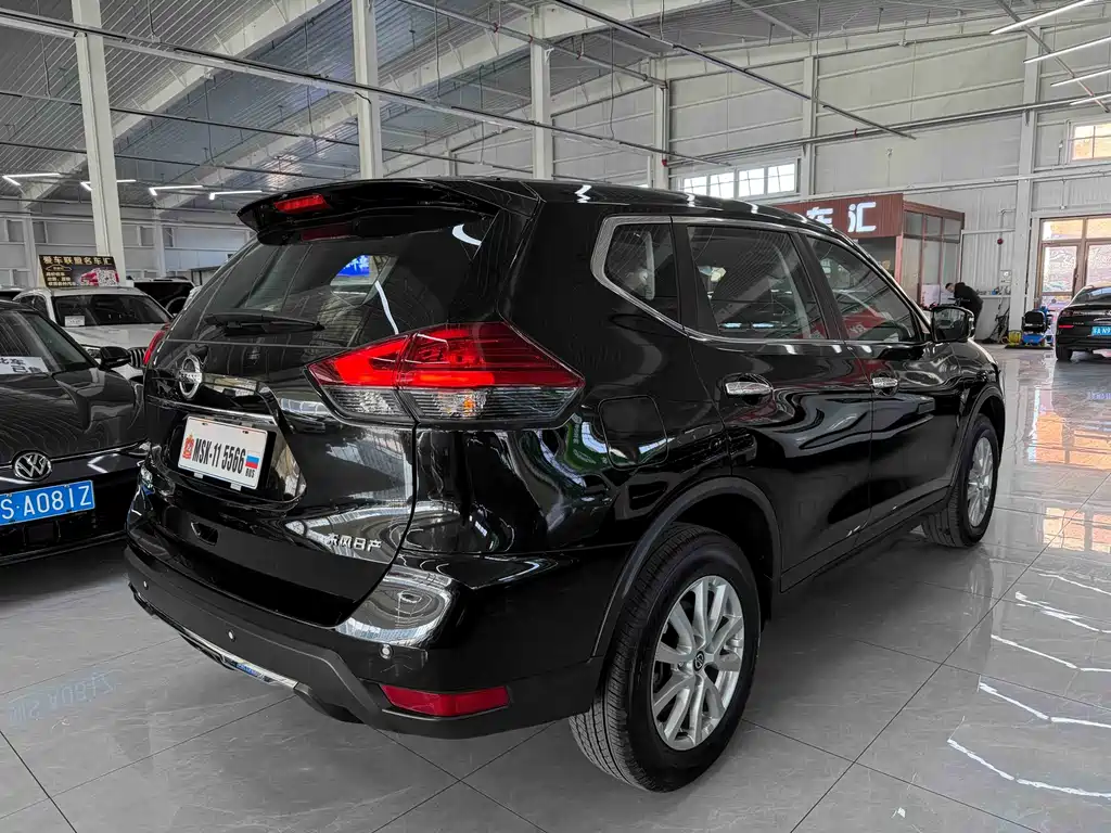Nissan X-Trail — фото 4