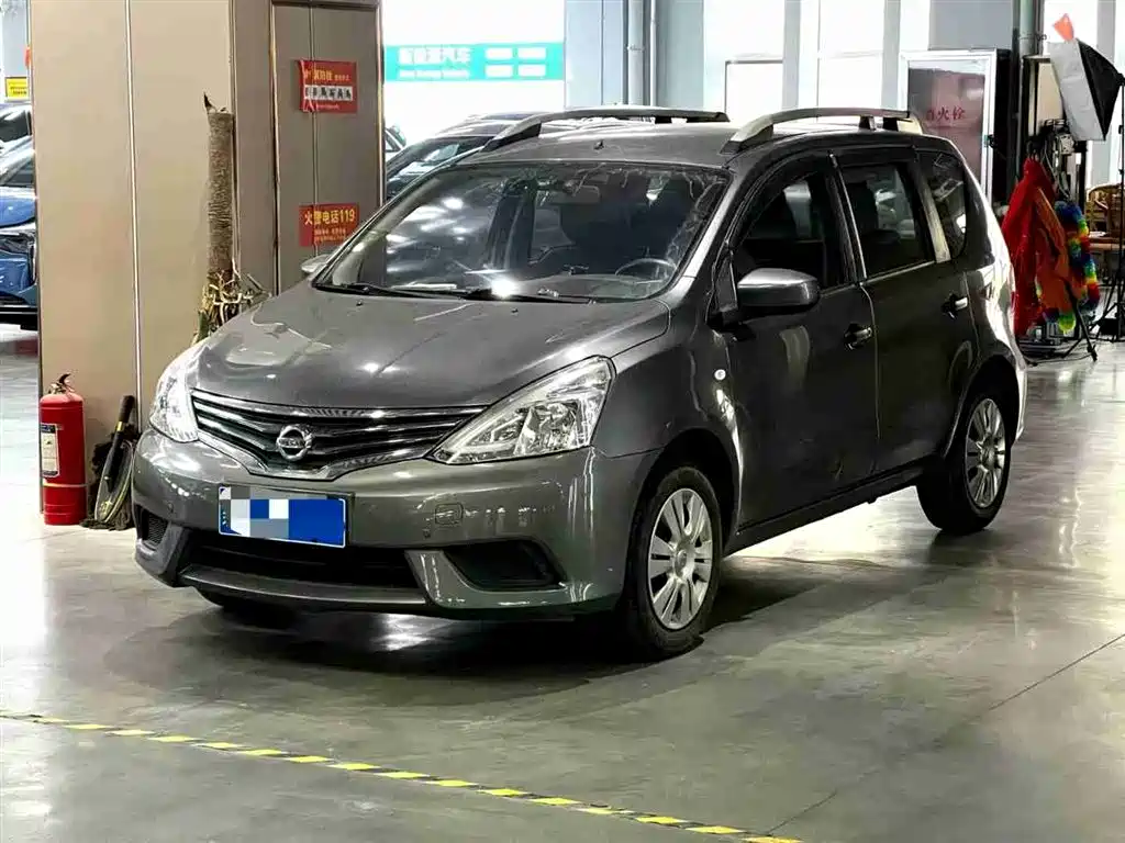 Nissan Livina