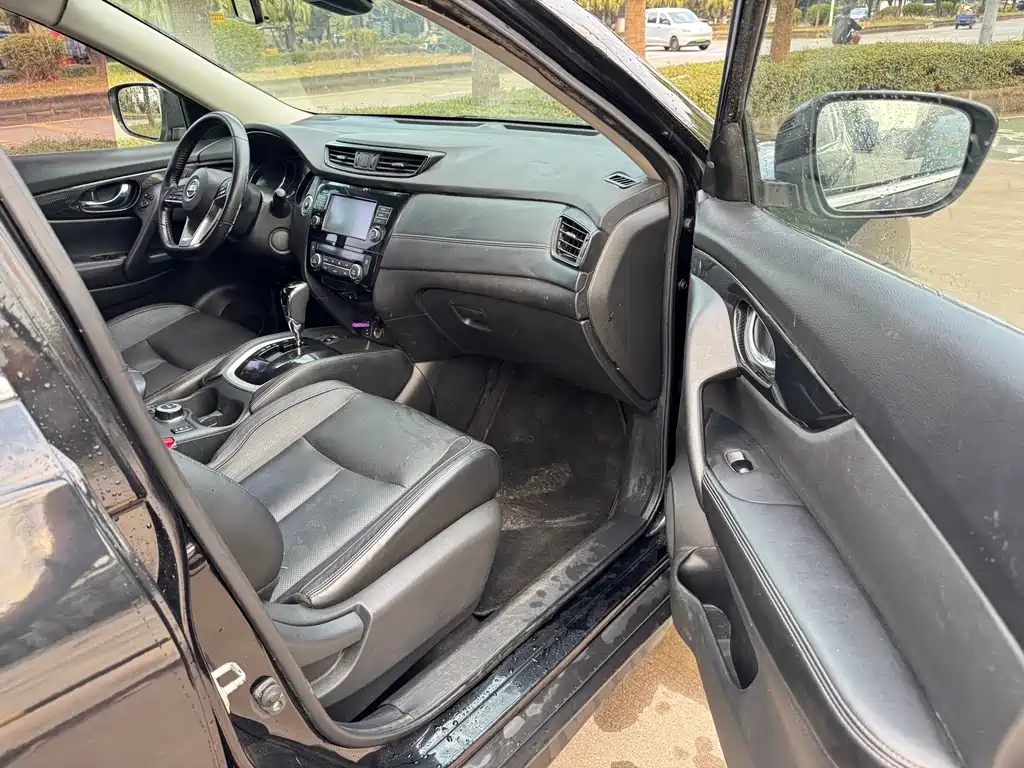 Nissan X-Trail — фото 10