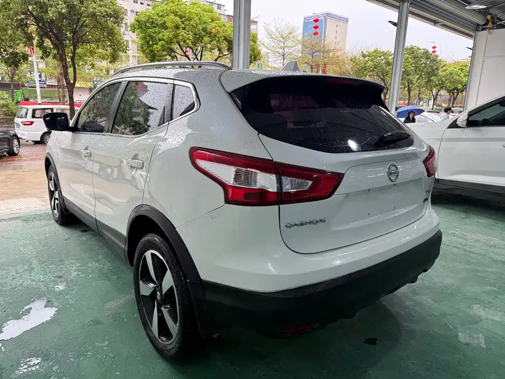 Nissan Qashqai — фото 10