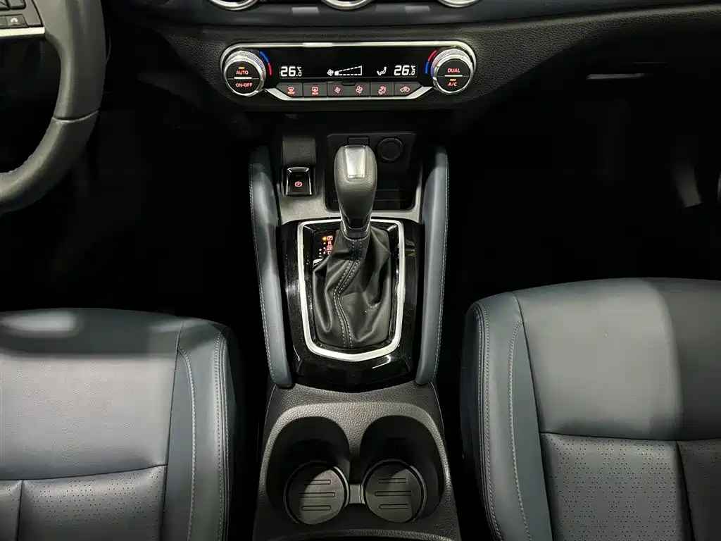 Nissan Qashqai — фото 14
