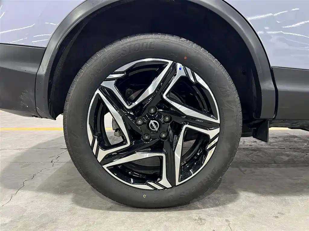 Nissan Qashqai — фото 18