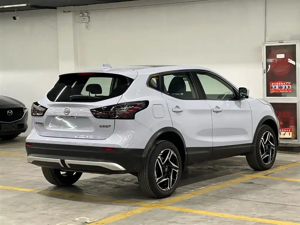 Nissan Qashqai — фото 5