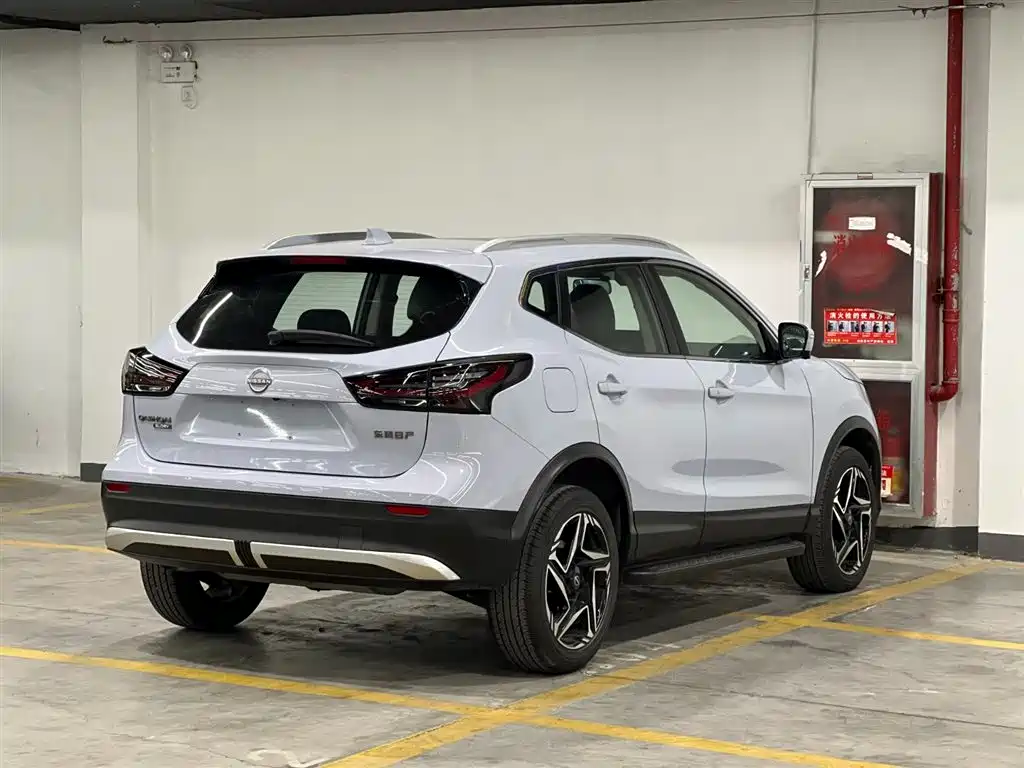 Nissan Qashqai — фото 5