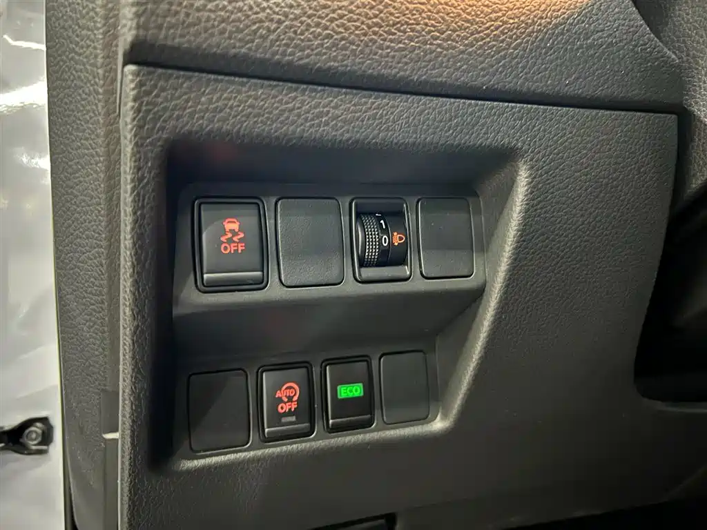 Nissan Qashqai — фото 10