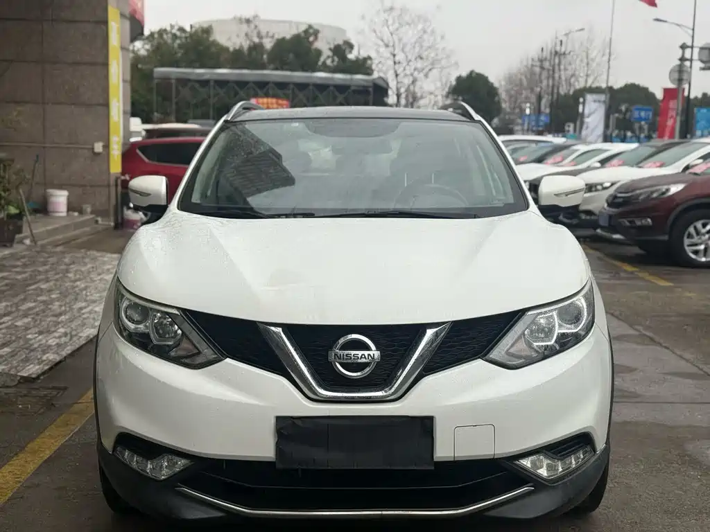 Nissan Qashqai — фото 2