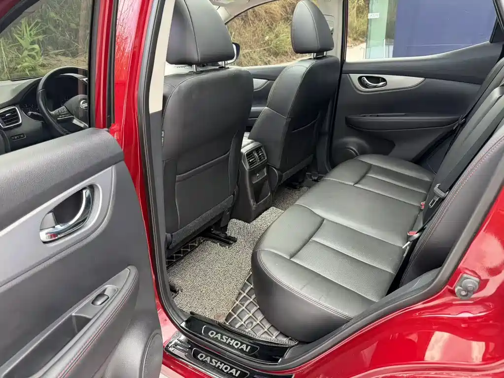 Nissan Qashqai — фото 11