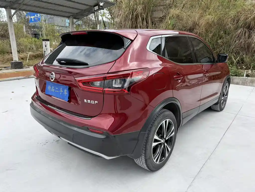 Nissan Qashqai — фото 4