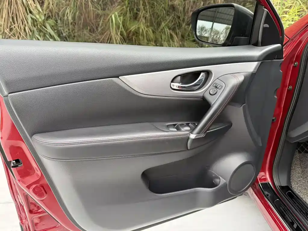 Nissan Qashqai — фото 9