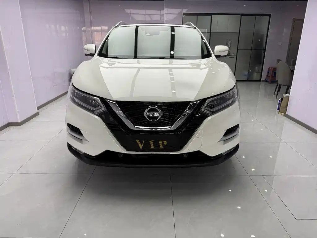 Nissan Qashqai — фото 2
