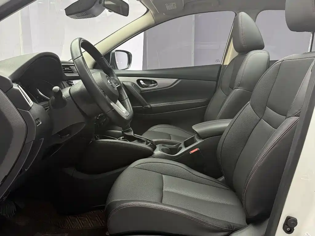 Nissan Qashqai — фото 11