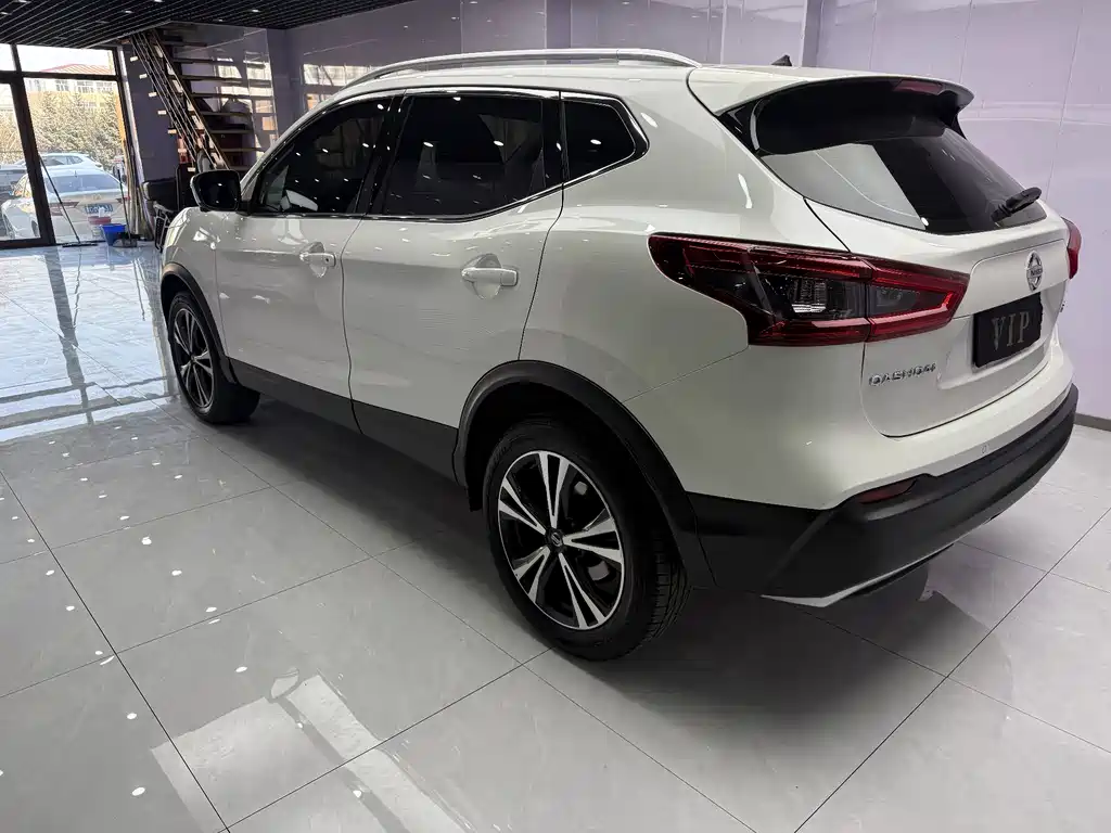 Nissan Qashqai — фото 5