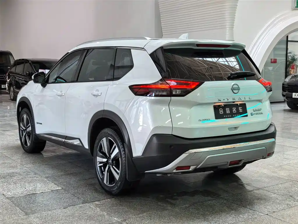 Nissan X-Trail — фото 4