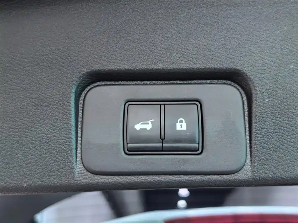 Nissan X-Trail — фото 9