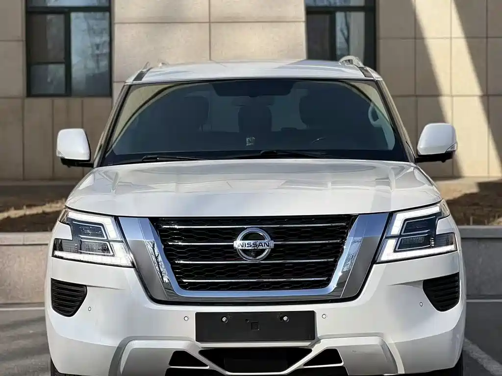 Nissan Patrol — фото 2