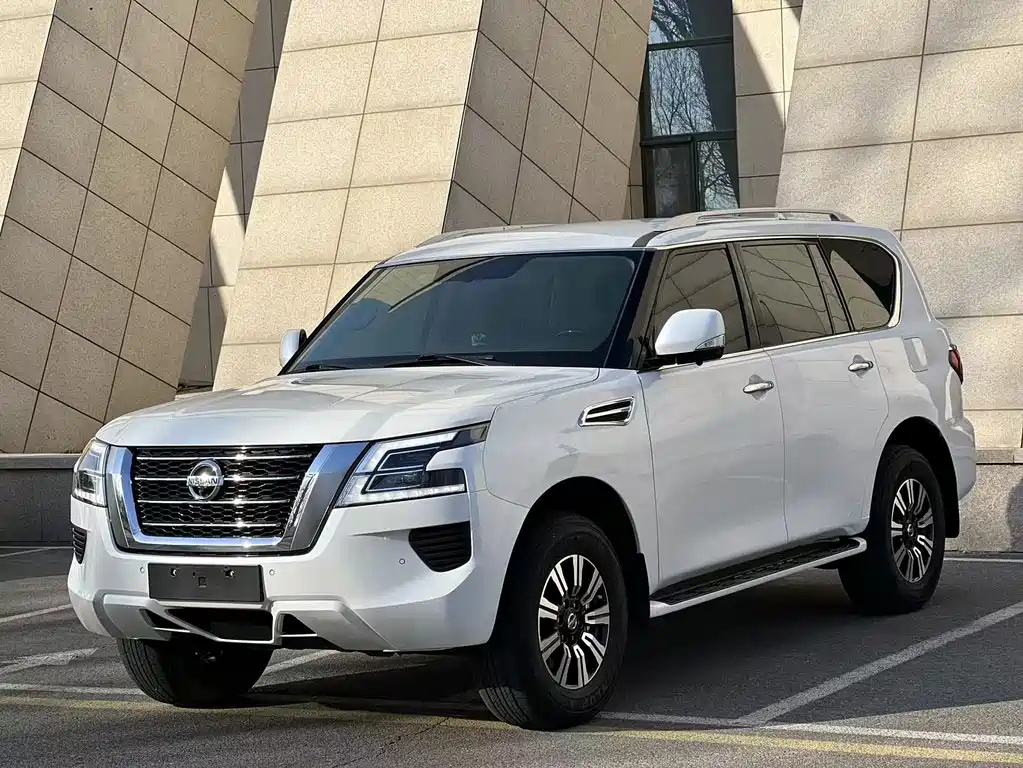 Nissan Patrol — фото 3