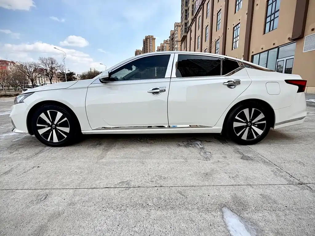 Nissan Teana — фото 8