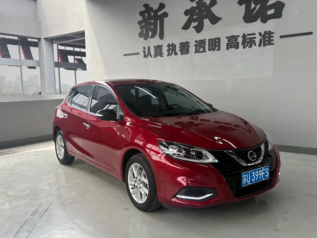 Nissan Tiida — фото 3
