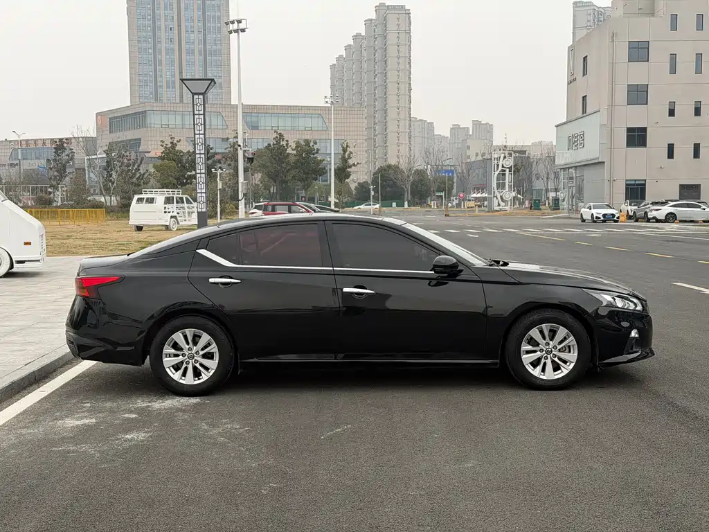 Nissan Teana — фото 4