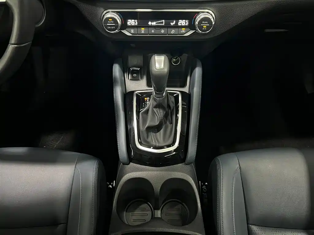 Nissan Qashqai — фото 15