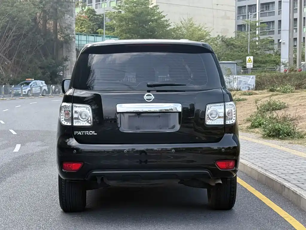 Nissan Patrol — фото 9