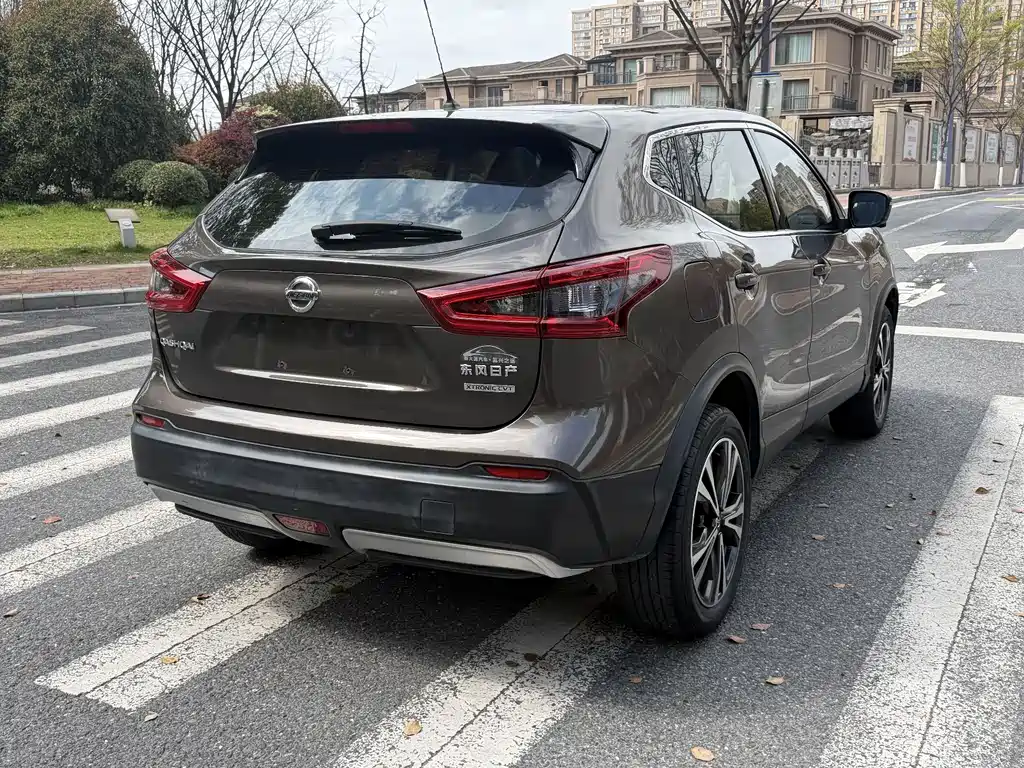 Nissan Qashqai — фото 9